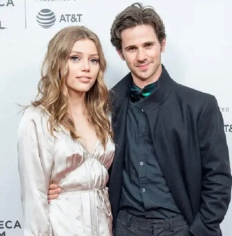 Connor Paolo and Grace Van Dien.